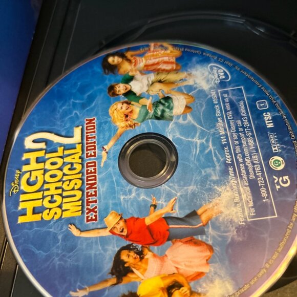 High School Musical 2 Extended Edition Starring Zac Efron DVD  Preloved - Picture 3 of 8